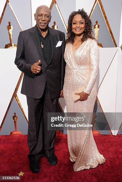 Actor Louis Gossett Jr. And Shirley Neal arrive at the 88th Annual Academy Awards at Hollywood & Highland Center on February 28, 2016 in Hollywood,...