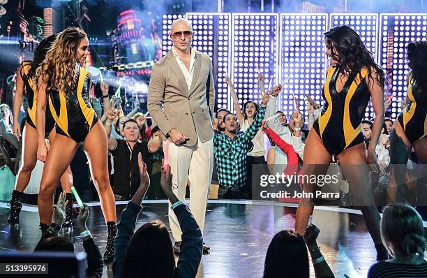 Pitbull Performs on Univision's "Nuestra Belleza Latina" at Univision Studios on February 23, 2016 in Miami, Florida.