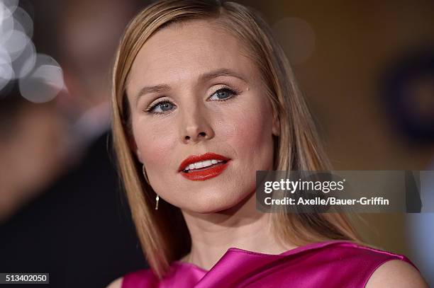 Actress Kristen Bell arrives at the premiere of Walt Disney Animation Studios' 'Zootopia' at the El Capitan Theatre on February 17, 2016 in...