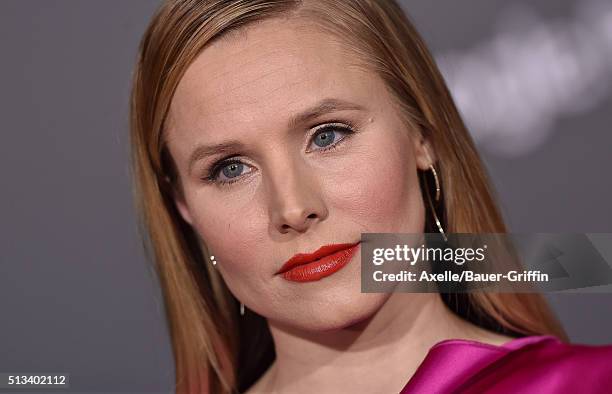 Actress Kristen Bell arrives at the premiere of Walt Disney Animation Studios' 'Zootopia' at the El Capitan Theatre on February 17, 2016 in...