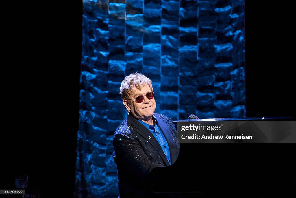 Democratic Presidential Candidate Hillary Clinton Holds Fundraiser At Radio City Music Hall