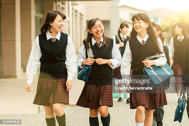 primo giorno di scuola in giappone - girl uniform school foto e immagini stock