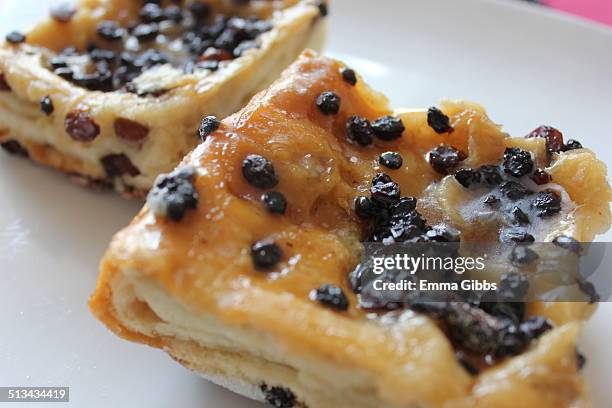 Larray Cake Lardy Cake Photos and Premium High Res Pictures - Getty Images