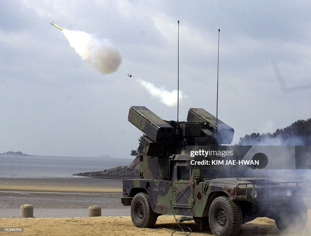 US army artillery unit fires a Stinger ground-to-a
