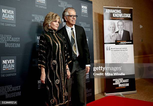 Jane Fonda and Richard Perry attend the United States Holocaust Memorial Museum presents 2016 Los Angeles Dinner: What You Do Matters at The Beverly...