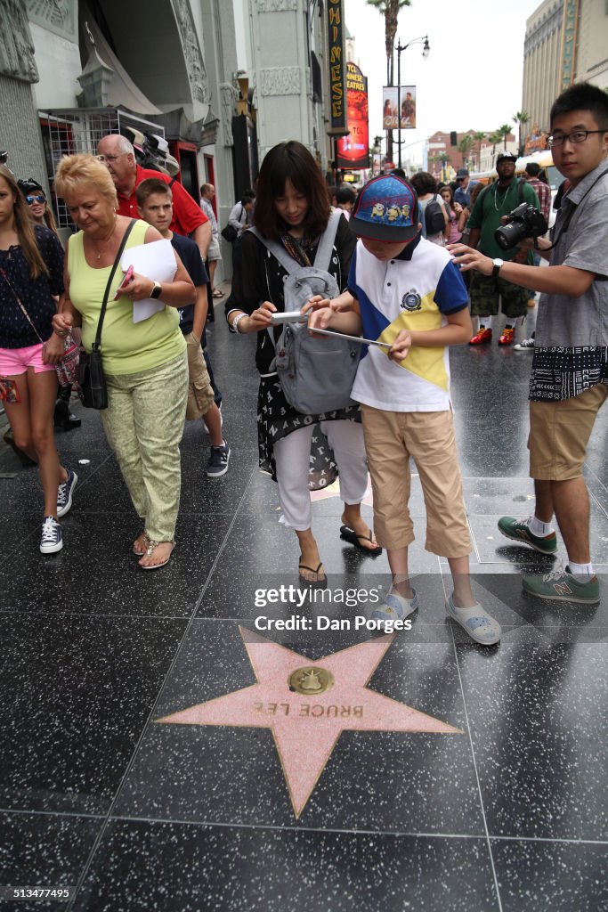 Bruce Lee Fans On The Hollywood Walk of Fame