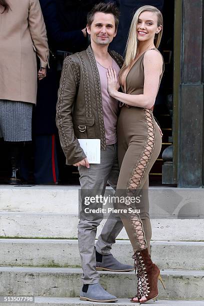 Matthew Bellamy and Elle Evans arrive at the Balmain show as part of the Paris Fashion Week Womenswear Fall/Winter 2016/2017 on March 3, 2016 in...