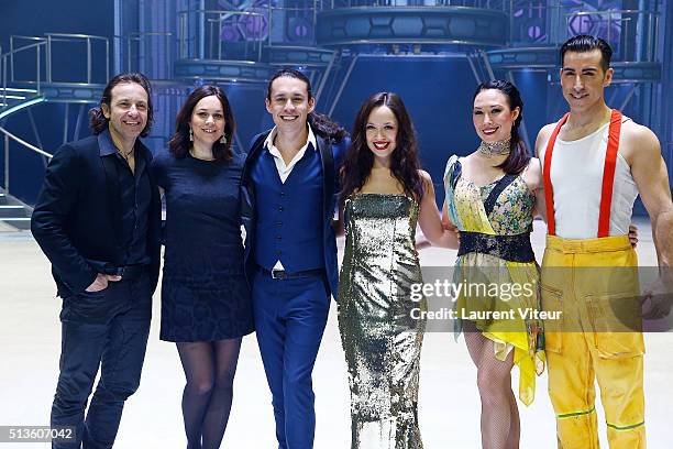 Philippe Candeloro, Singers John Eyzen and Candice Parise, Ice Skaters and Nathalie Pechalat attend the 'Holiday On Ice 2016' Paris Premiere at...