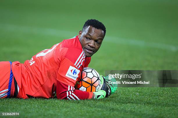 Steve Mandanda of Marseille during the French Cup game between US Granville V Olympique de Marseille at Stade Michel D'Ornano on March 3, 2016 in...