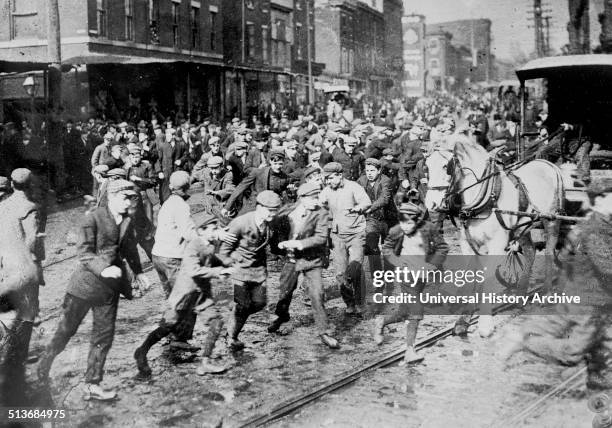Philadelphia Riot Control Car Us Philadelphia Riot Photos and Premium High Res Pictures - Getty Images