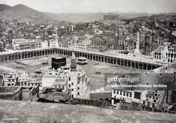 Muhammad In Mecca Photos and Premium High Res Pictures - Getty Images