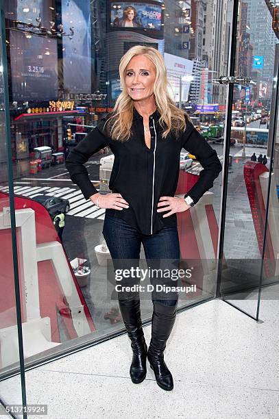 Kim Richards visits "Extra" at their New York studios at H&M in Times Square on March 4, 2016 in New York City.