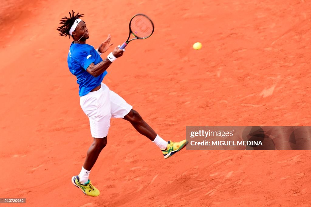 TOPSHOT-TENNIS-DAVIS-CUP-FRANCE-CANADA