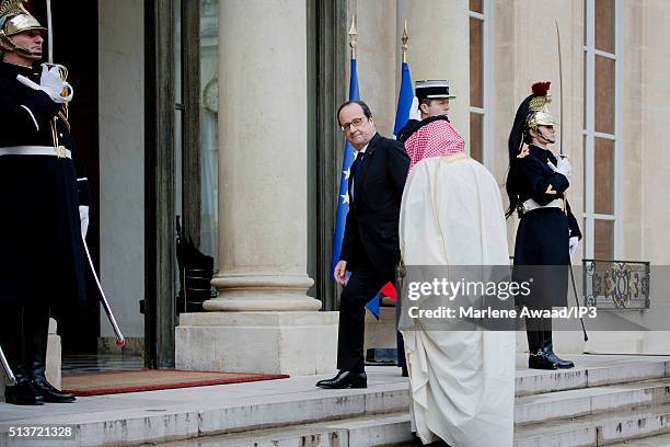 French President Francois Hollande meets Saudi Crown Prince Mohammed Bin Nayef as he arrives at Elysee Palace on March 4, 2016 in Paris, France.