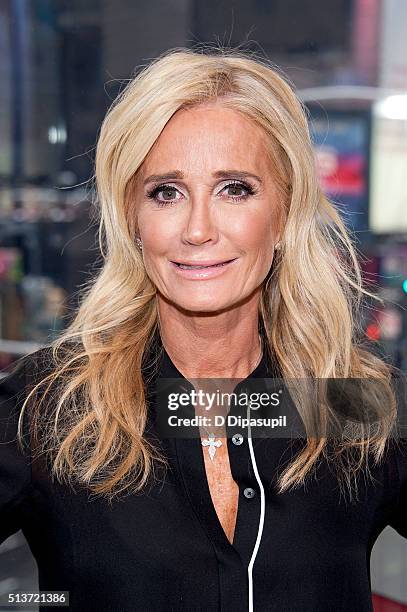 Kim Richards visits "Extra" at their New York studios at H&M in Times Square on March 4, 2016 in New York City.