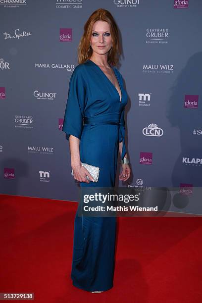 Esther Schweins attends the Gloria - Deutscher Kosmetikpreis 2016 at Hilton Hotel on March 4, 2016 in Duesseldorf, Germany.