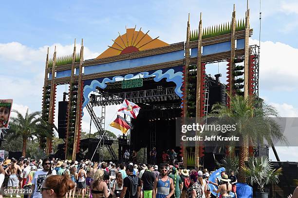 Mike MacDonald, Alejandro Rios, Ryan Houchens, JP Mckenzie, Tuna Fortuna and Melanie Annabelle of Family and Friends perform on stage at the...