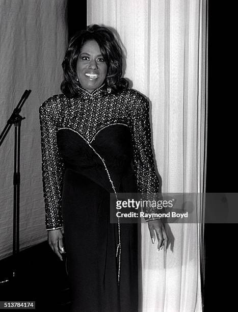 Singer Jennifer Holliday poses for photos after her performance at the DuSable Museum in Chicago, Illinois in 1996.