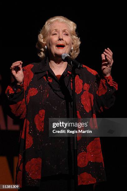 August 2003 - VAL JELLAY at the media launch of the musical The Full Monty, at the Grand Hyatt hotel in Melbourne. Melbourne, Victoria, Australia.