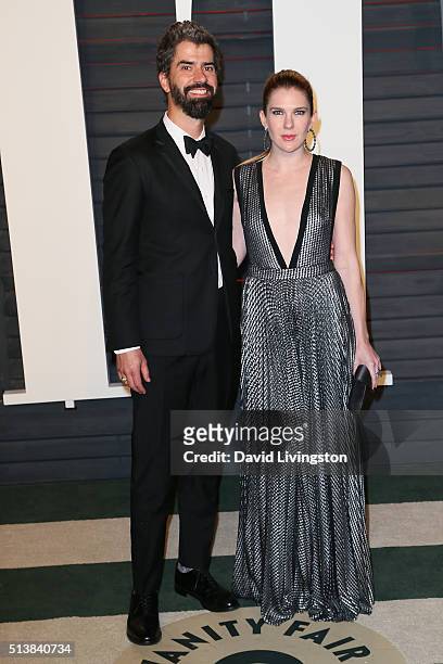 Actor Hamish Linklater and actress Lily Rabe arrive at the 2016 Vanity Fair Oscar Party Hosted by Graydon Carter at the Wallis Annenberg Center for...