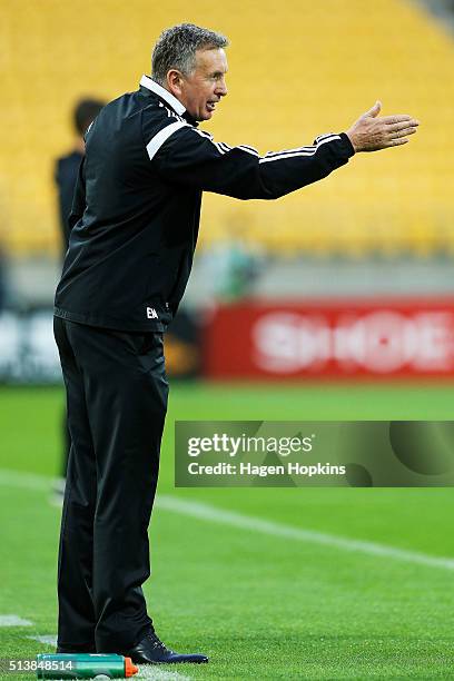 Coach Ernie Merrick of the Phoenix talks to his players during the round 22 A-League match between the Wellington Phoenix and Adelaide United at...