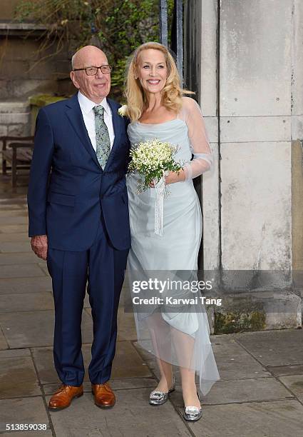 Media Mogul Rupert Murdoch and Jerry Hall pose for photographers after their wedding ceremony at St Bride's Church on March 5, 2016 in London,...