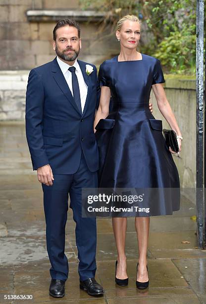 Lachlan Murdoch and his wife Sarah arrive for the wedding of Jerry Hall to Rupert Murdoch at St Brides Church on March 5, 2016 in London, England.