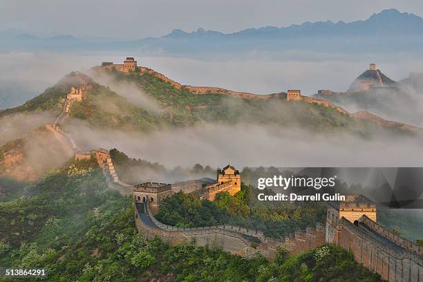 fog along great wall china, jinshanling - castle wall bildbanksfoton och bilder