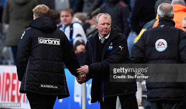 Newcastle manager Steve McClaren shakes hands with Bournemouth manager Eddie Howe after the Barclays Premier League match between Newcastle United at...