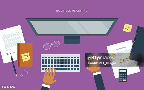 flache abbildung der person am schreibtisch mit computer, business-planung - birds eye office vector stock-grafiken, -clipart, -cartoons und -symbole