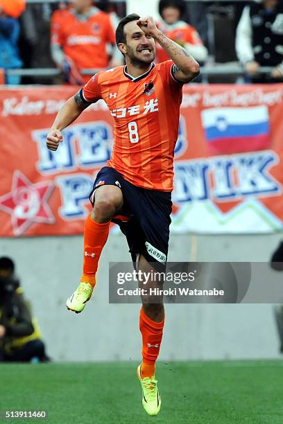 Dragan Mrdja of Omiya Ardija celebrate scoring a goal during the J.League match between Omiya Ardija and Kashiwa Reysol at the Nack 5 Stadium Omiya...