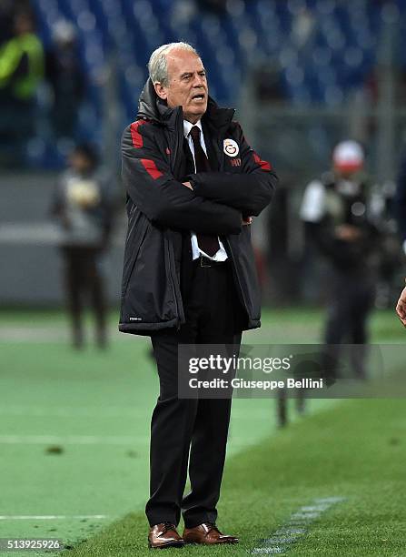 Mustafa Denizli head coach of Galatasaray AS during the UEFA Europa League Round of 32 second leg match between SS Lazio and Galatasaray AS on...