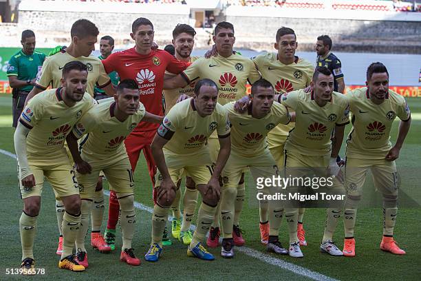 Players of America pose for pictures prior the 9th round match between America and Morelia as part of the Clausura 2016 Liga MX at Azteca Stadium on...