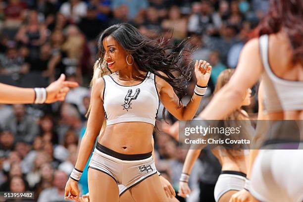 The San Antonio Spurs dance team is seen during the game against the Sacramento Kings on March 5, 2016 at the AT&T Center in San Antonio, Texas. NOTE...