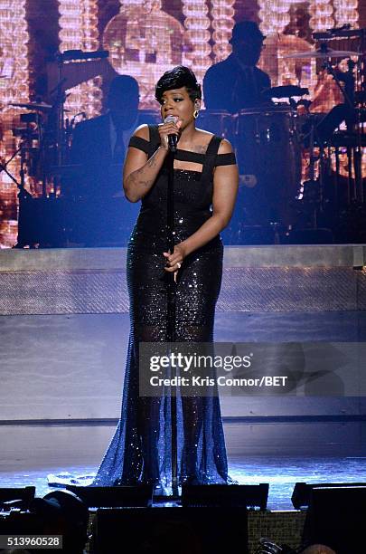 Singer-songwriter Fantasia Barrino performs on stage during the BET Honors 2016 Show at Warner Theatre on March 5, 2016 in Washington, DC.