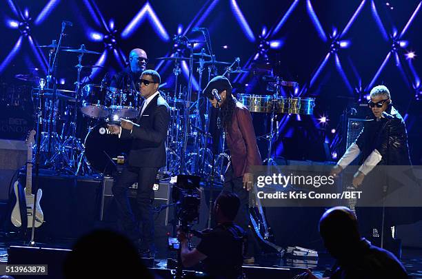 Deele Now 201 The Deele Stock Photos, High-Res Pictures, and Images - Getty Images