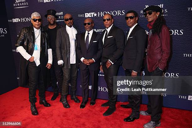 Deele Now Deele Photos and Premium High Res Pictures - Getty Images