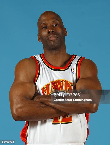Kevin Willis of the Atlanta Hawks poses for a portrait during NBA Media Day on October 4, 2004 at Philips Arena in Atlanta, Georgia. NOTE TO USER:...