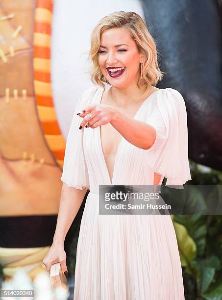 Kate Hudson arrives for the european premiere of 'Kung Fu Panda 3' at Odeon Leicester Square on March 6, 2016 in London, England.
