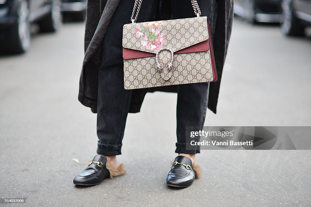 Street Style -Paris Fashion Week : Day Six Womenswear Fall Winter 2016/2017