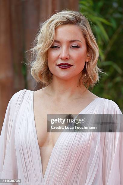 Actress Kate Hudson arrives for the european premiere of 'Kung Fu Panda 3' at Odeon Leicester Square on March 6, 2016 in London, England.