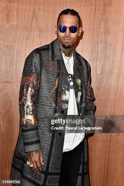 Chris Brown attends the Givenchy show as part of the Paris Fashion Week Womenswear Fall/Winter 2016/2017 on March 6, 2016 in Paris, France.