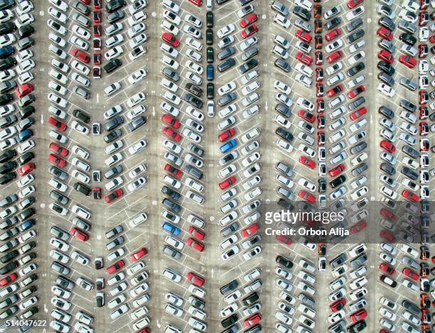 aerial view of parked cars - försäljning av begagnad bil bildbanksfoton och bilder