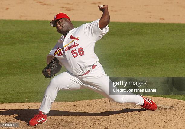 Pitcher Ray King of the St. Louis Cardinals pitches against the Los Angeles Dodgers in Game one of National League Division Series during the 2004...