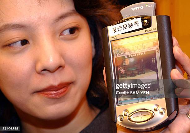 Linux Woman 182 Linux System Stock Photos, High-Res Pictures, and Images - Getty Images