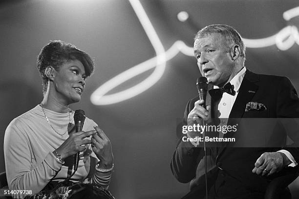 Dionne Warwick and Sinatra Singing a duet.