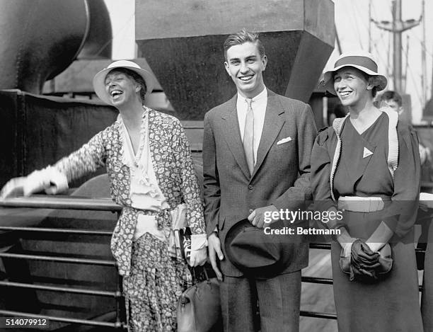 Eleanor Roosevelt welcomes her son home from a European tour, along with her daughter Anna.