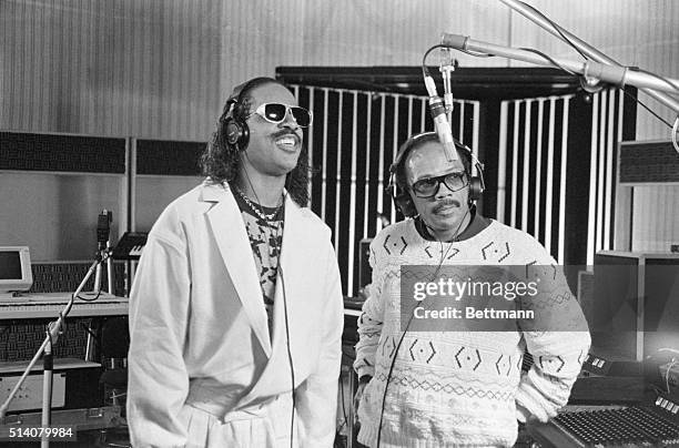 Stevie Wonder and Quincy Jones take part in a link-up of 2 recording studios 3000 miles apart to make recording of Wonder's new anti-crack song:...