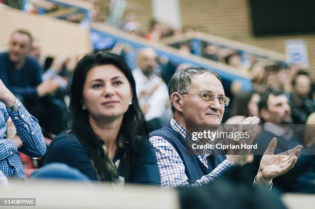Romanian fans watch a tennis match during day 1 of the Davis Cup World Group first round tie between Romania and Slovenia, on March 4, 2016 in Arad,...