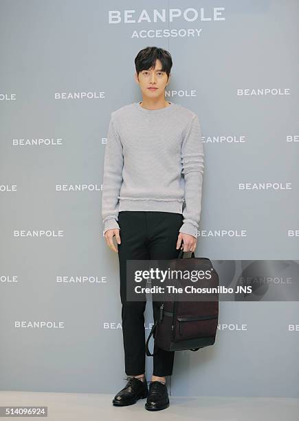 Park Hae-jin attends his autograph session for Beanpole at Hyundai depatment store on February 20, 2016 in Sungnam, South Korea.